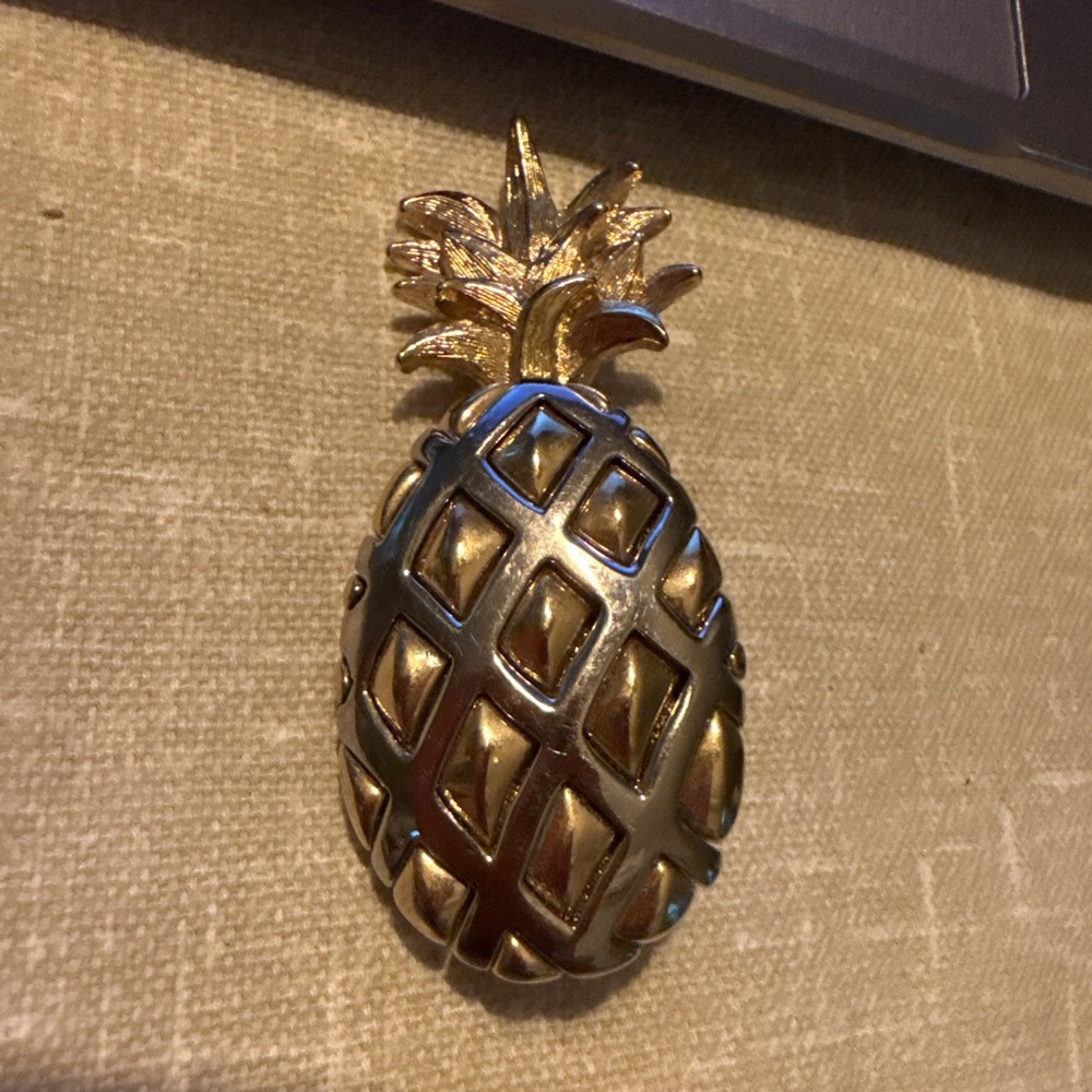 Vintage Liz Claiborne Brooch Two-Tone Silvertone Goldtone Pineapple 2.5"